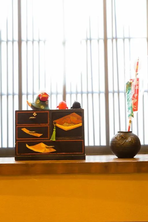 Kumomachiya Gionhanami Kyoto
