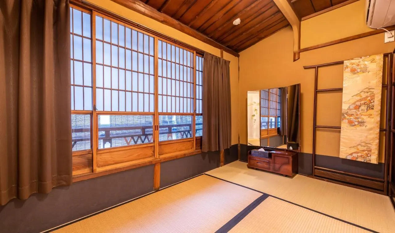 Holiday home Kumomachiya Gionhanami Kyoto Japan