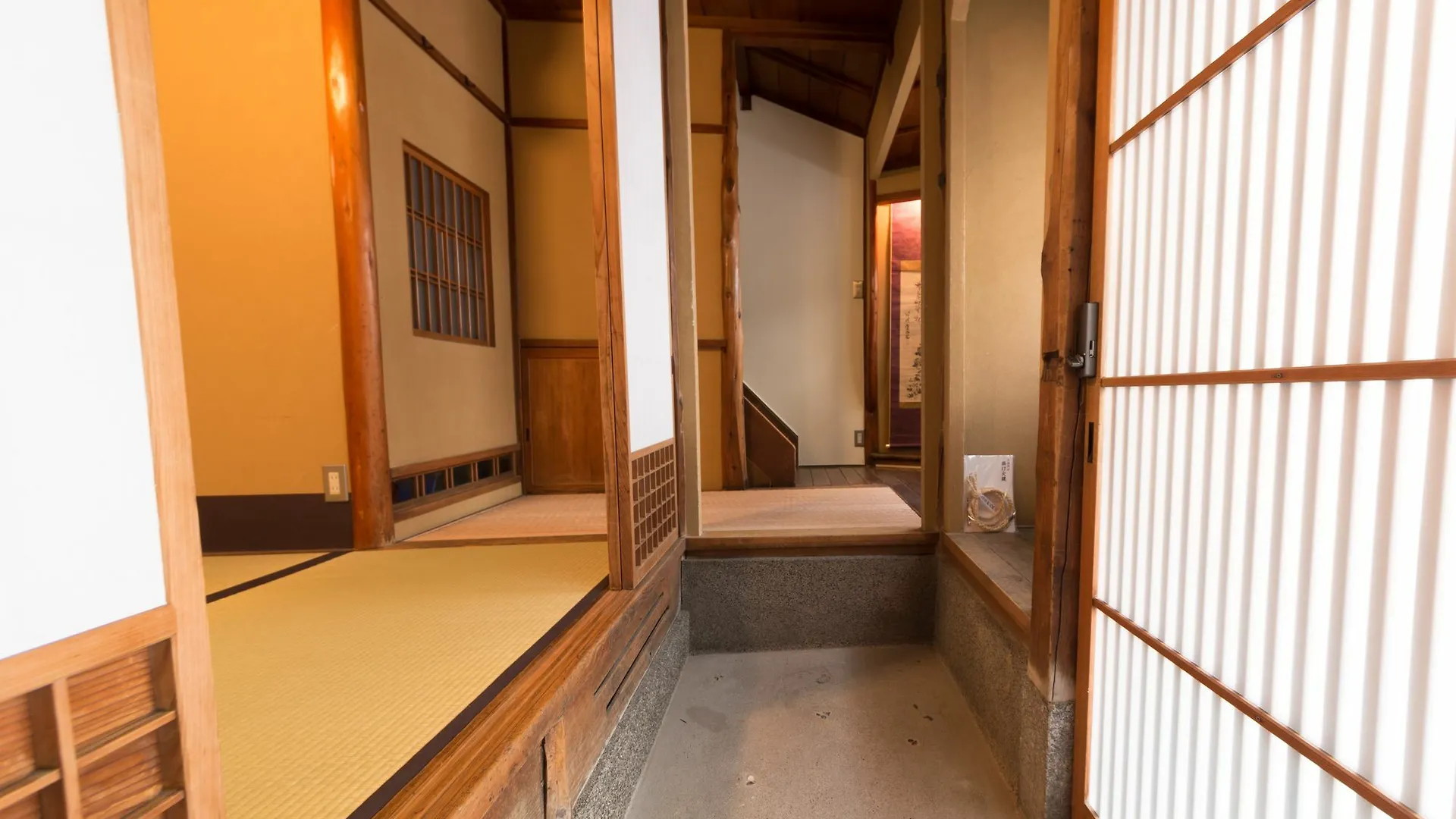 Kumomachiya Gionhanami Kyoto Japan